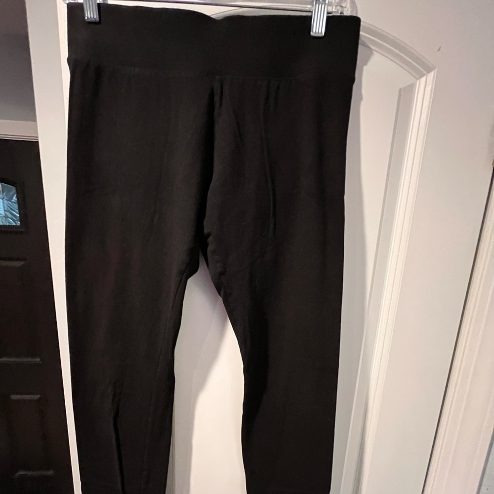 HUE Leggings - Medium